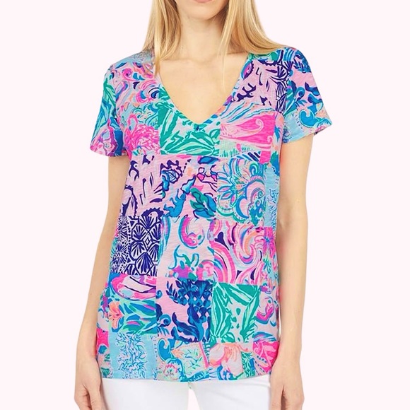 Lilly Pulitzer Tops - NWOT Lilly Pulitzer Etta V-Neck Top